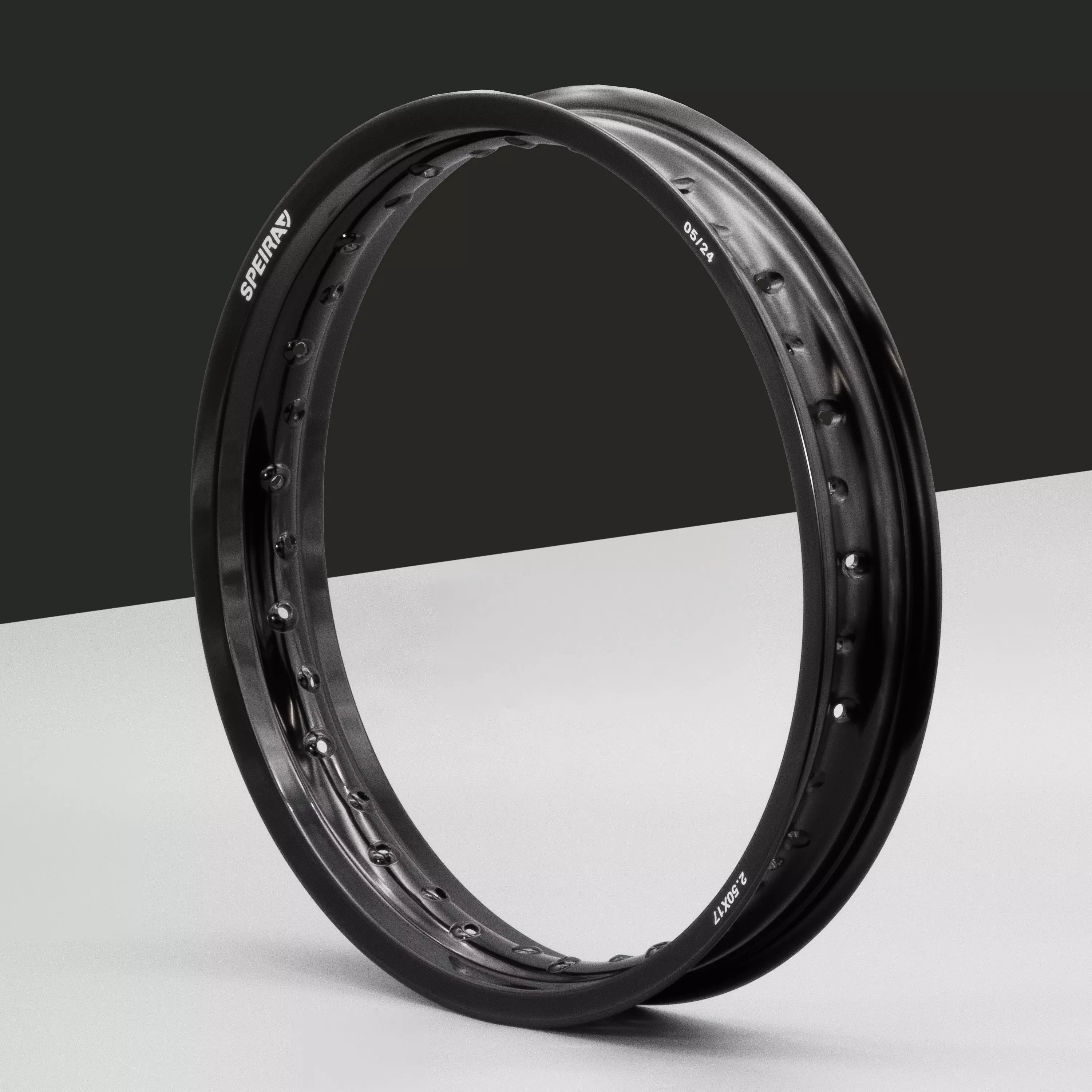 Felge Felgenring 2,5 x 17 Aluminium eloxiert schwarz Farbe: schwarz Felge Felgenring 2,5 x 17 Aluminium eloxiert schwarz Farbe: schwarz