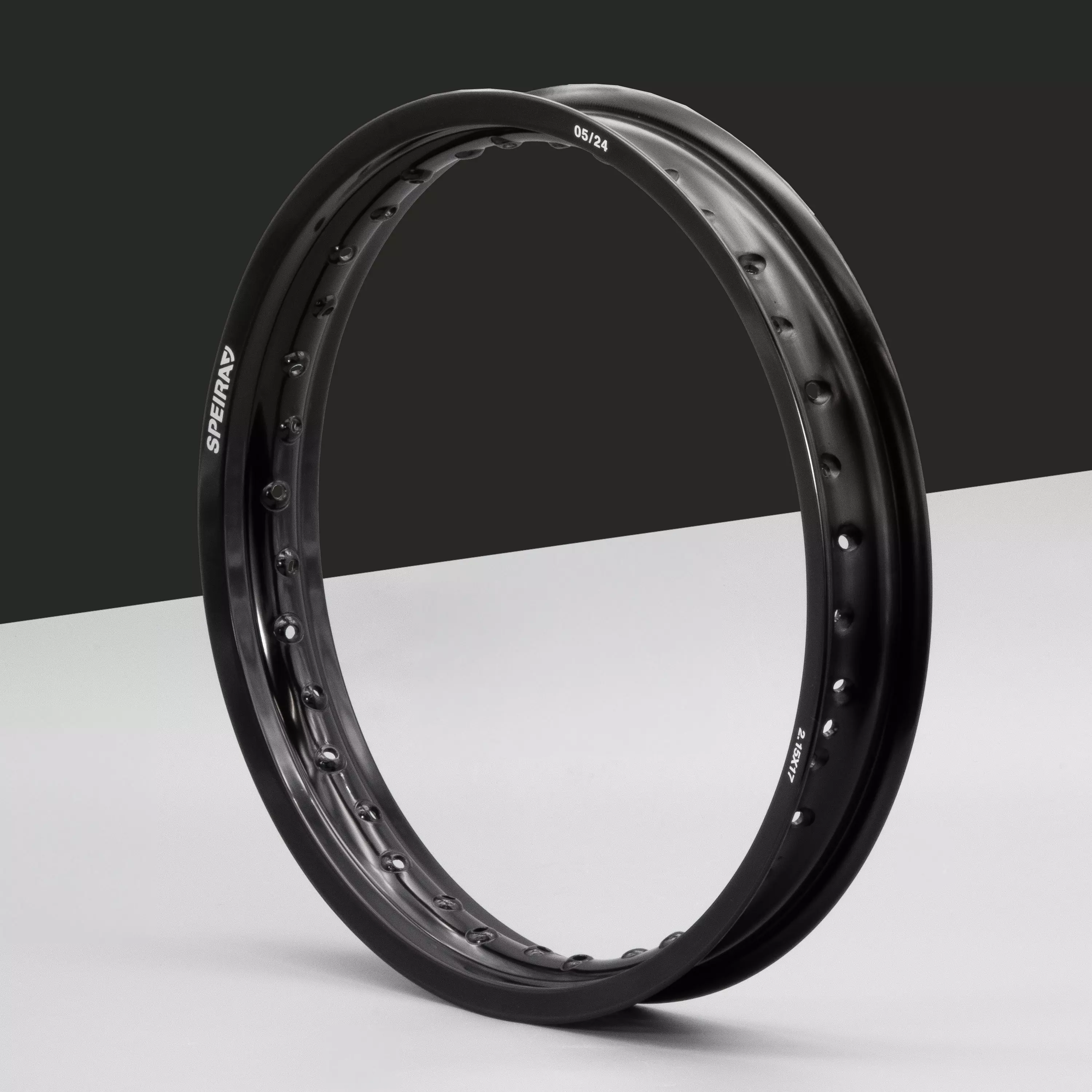 Felge Felgenring 2,15 x 17 Aluminium eloxiert schwarz Farbe: schwarz Felge Felgenring 2,15 x 17 Aluminium eloxiert schwarz Farbe: schwarz