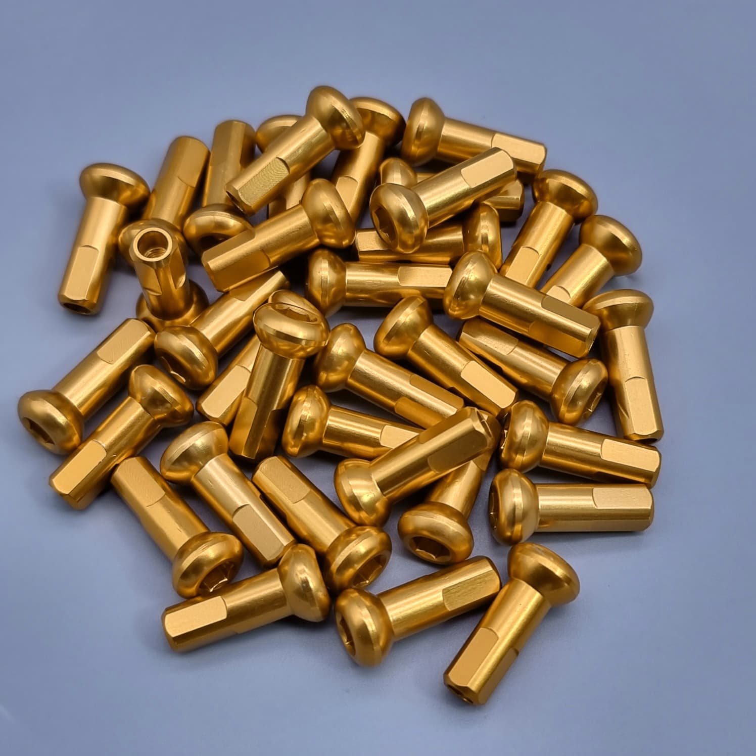 Nippelsatz M4 CNC ALU hochfest gold eloxiert