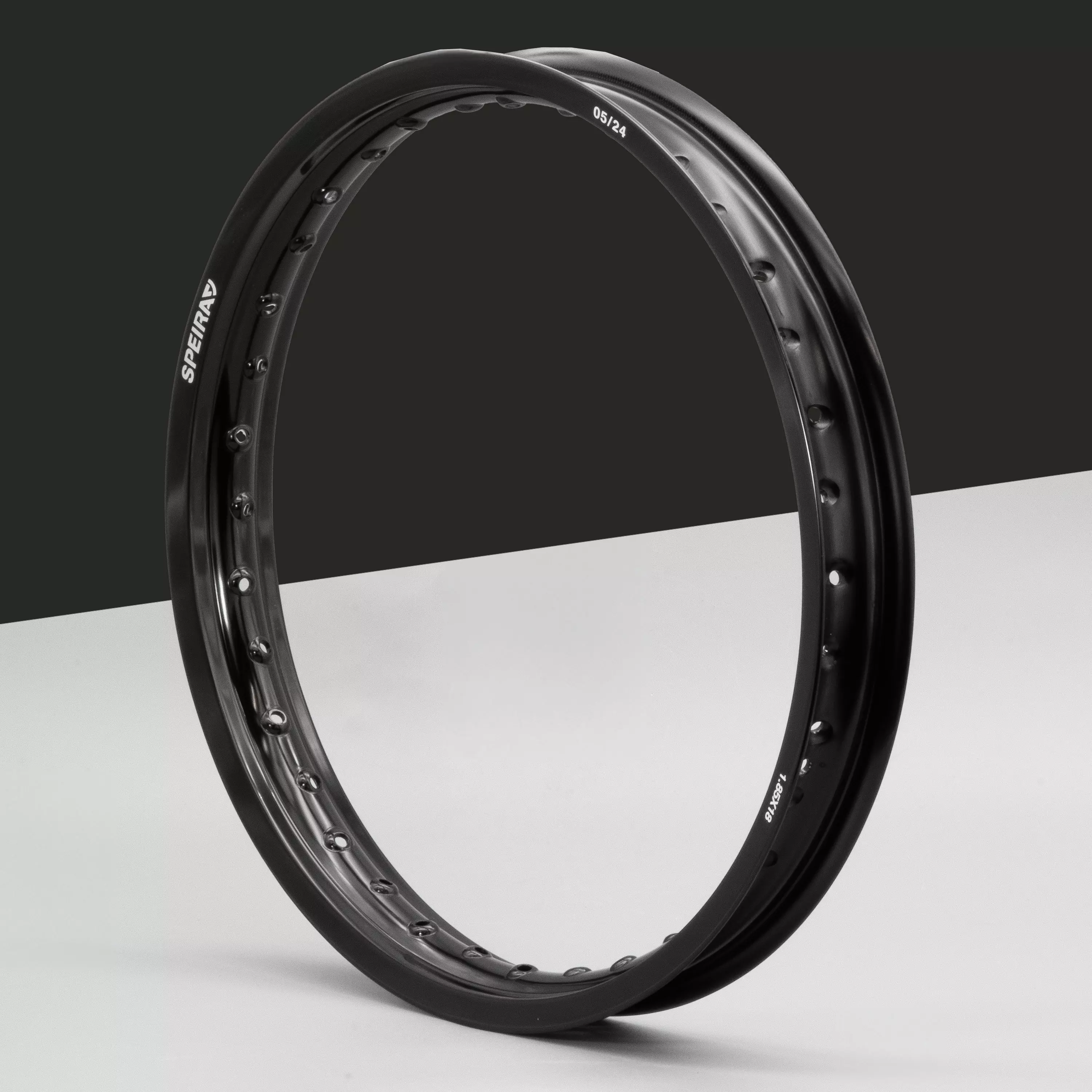 Felge Felgenring 1,85x18 Aluminium eloxiert poliert f. Simson MZ ETZ TS Felge Felgenring 1,85x18 Aluminium eloxiert poliert f. Simson MZ ETZ TS